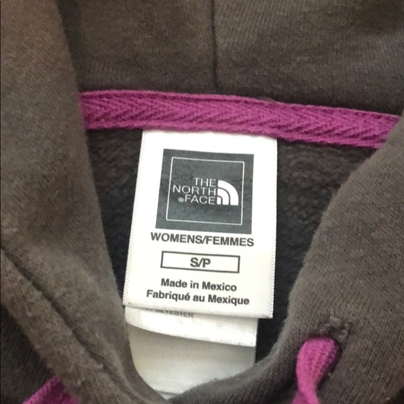 Super Cute The North Face Hoodie 🍁 - Picture 3 of 4